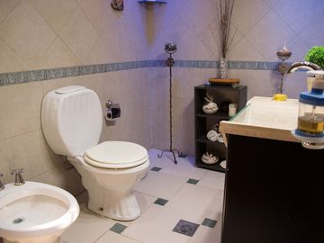 Casa 5 amb. venta Ramos Mejia. coch. pileta