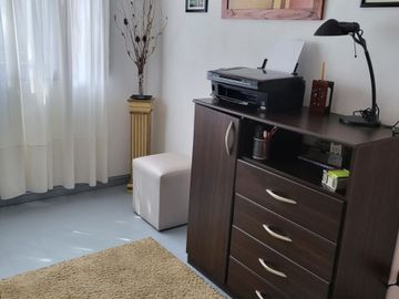 Casa 5 amb. venta Ramos Mejia. coch. pileta