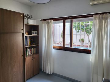 Casa 5 amb. venta Ramos Mejia. coch. pileta