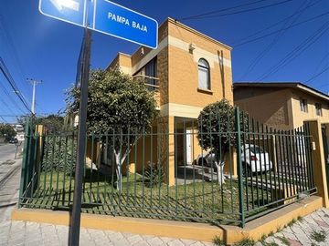 Casa en Venta en Pampa Baja, a pasos de centro comercial paseo balmaceda