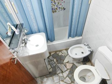 Venta depto 3 amb en Flores con Cochera RETASADO