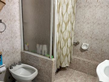 VENTA 4 AMBIENTES BARRACAS