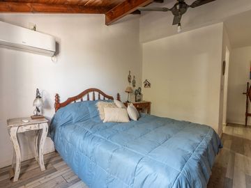 VENTA CASA 6 AMBIENTES CON JARDÍN PILETA Y GARAGE