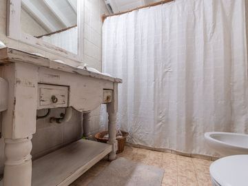 VENTA CASA 6 AMBIENTES CON JARDÍN PILETA Y GARAGE