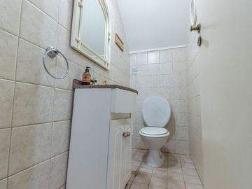 VENTA CASA 6 AMBIENTES CON JARDÍN PILETA Y GARAGE
