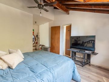 VENTA CASA 6 AMBIENTES CON JARDÍN PILETA Y GARAGE