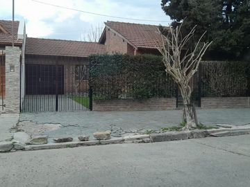 VENTA CASA 4 AMBIENTES POLVORINES - APTA CREDITO