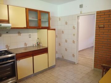VENTA CASA 4 AMBIENTES POLVORINES - APTA CREDITO