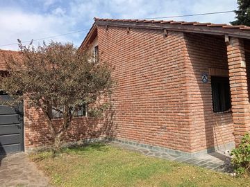 VENTA CASA 4 AMBIENTES POLVORINES - APTA CREDITO