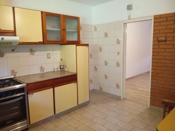 VENTA CASA 4 AMBIENTES POLVORINES - APTA CREDITO