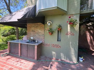Venta casa 4 amb con parque y pileta B° El Cortijo
