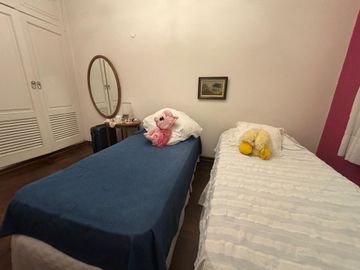 Venta casa 4 amb con parque y pileta B° El Cortijo