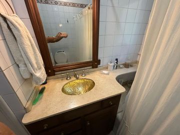 Venta casa 4 amb con parque y pileta B° El Cortijo