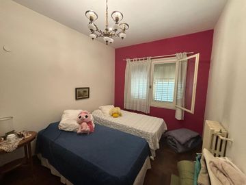Venta casa 4 amb con parque y pileta B° El Cortijo