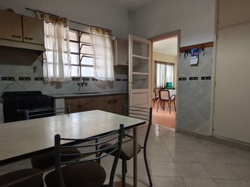 CASA 4AMB CON PATIO, GARAGE FINANCIA-PERMUTA