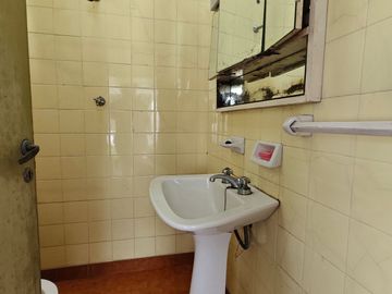 CASA 4AMB CON PATIO, GARAGE FINANCIA-PERMUTA