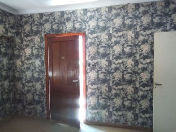 Casa Banfield Oeste 3 ambientes Patio y  Jardin