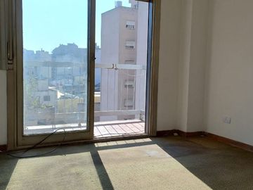 Venta Dpto 2 ambientes con balcón y lavadero