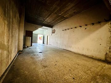 VENTA CASA 5 AMBIENTES EZPELETA CON COCHERAS
