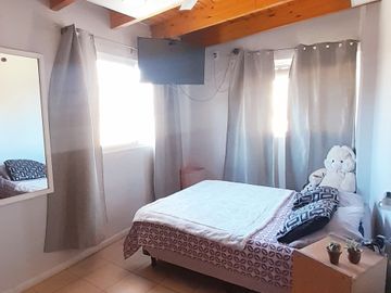 HERMOSA CASA A LA VENTA EN GUAYMALLÉN