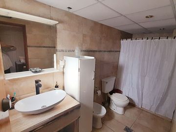 HERMOSA CASA A LA VENTA EN GUAYMALLÉN