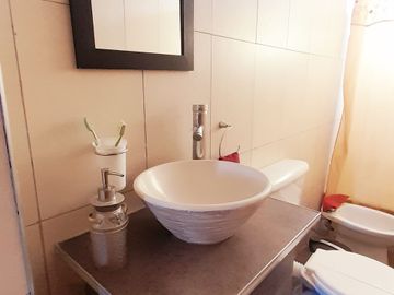 HERMOSA CASA A LA VENTA EN GUAYMALLÉN