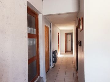 HERMOSA CASA A LA VENTA EN GUAYMALLÉN
