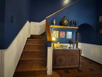 CASA COLONIAL MULTIFUNCION CON REFORMAS DE NIVEL