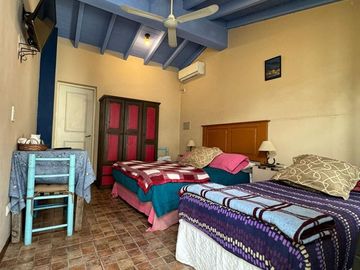 CASA COLONIAL MULTIFUNCION CON REFORMAS DE NIVEL