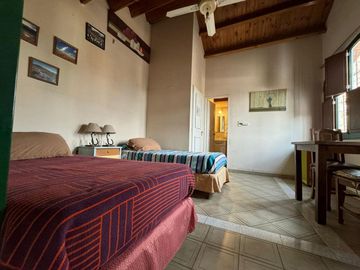 CASA COLONIAL MULTIFUNCION CON REFORMAS DE NIVEL