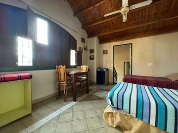 CASA COLONIAL MULTIFUNCION CON REFORMAS DE NIVEL