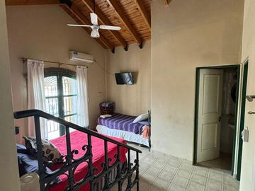 CASA COLONIAL MULTIFUNCION CON REFORMAS DE NIVEL