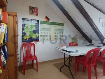 En Venta linda casa junto al Megamaxi de la 6 de Diciembre