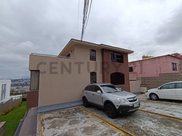 Vendo casa en San Fernando, de 4 dormitorios.