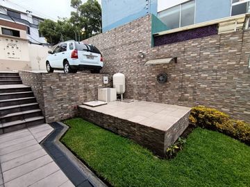 Vendo casa en San Fernando, de 4 dormitorios.