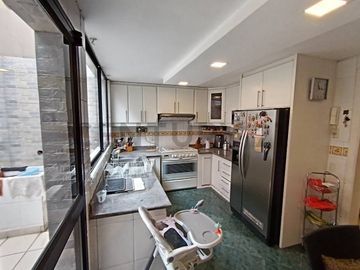 Vendo casa en San Fernando, de 4 dormitorios.