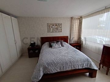 Vendo casa en San Fernando, de 4 dormitorios.