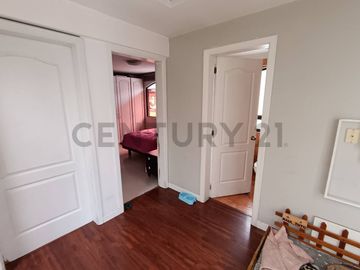 Vendo casa en San Fernando, de 4 dormitorios.