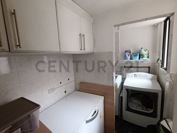 Vendo casa en San Fernando, de 4 dormitorios.