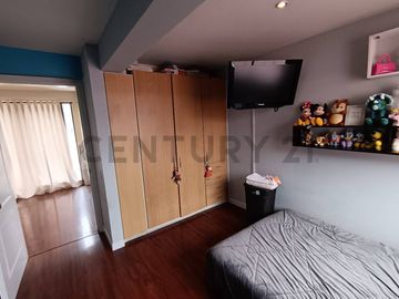 Vendo casa en San Fernando, de 4 dormitorios.