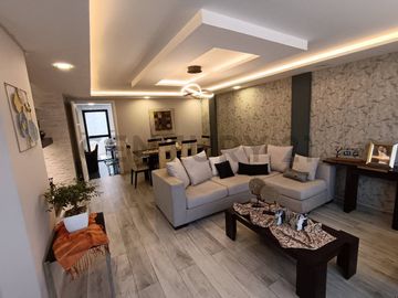 Vendo casa en San Fernando, de 4 dormitorios.