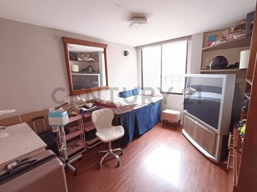 Vendo casa en San Fernando, de 4 dormitorios.