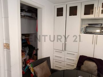 Vendo casa en San Fernando, de 4 dormitorios.