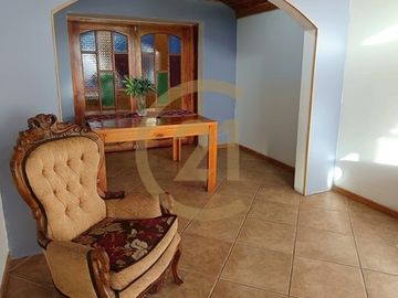 Se Vende Casa, cercana a Mall Plaza Tobalaba