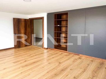 Amplia Casa de 140 m² en Urbanización Armenia 2, Sector de Alta Plusvalía