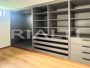 Amplia Casa de 140 m² en Urbanización Armenia 2, Sector de Alta Plusvalía