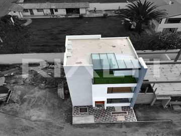 Amplia Casa de 140 m² en Urbanización Armenia 2, Sector de Alta Plusvalía