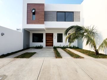 CASA EN VENTA con recamara en planta baja Fraccionamiento LOMAS DEL DORADO