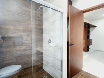 CASA EN VENTA con recamara en planta baja Fraccionamiento LOMAS DEL DORADO