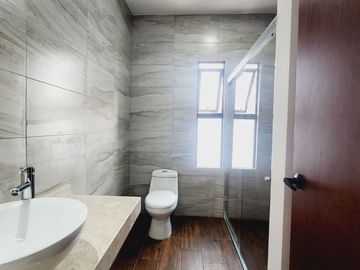 CASA EN VENTA con recamara en planta baja Fraccionamiento LOMAS DEL DORADO